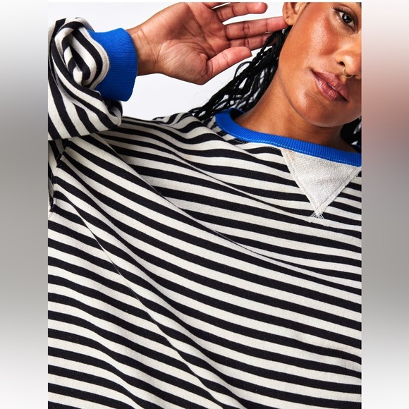 Never worn - Free People Classic Striped Oversized Crewneck Sweatshirt - Picture 5 of 7
